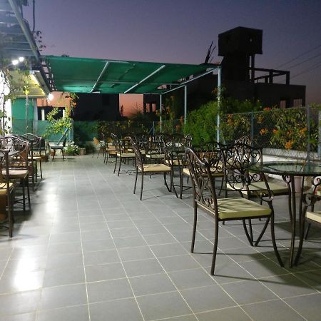 Aashiyana Inn Nashik Ngoại thất bức ảnh