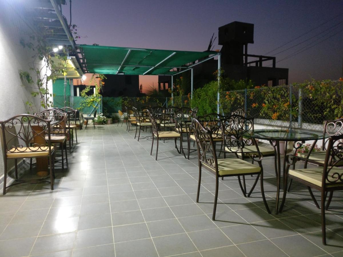 Aashiyana Inn Nashik Ngoại thất bức ảnh